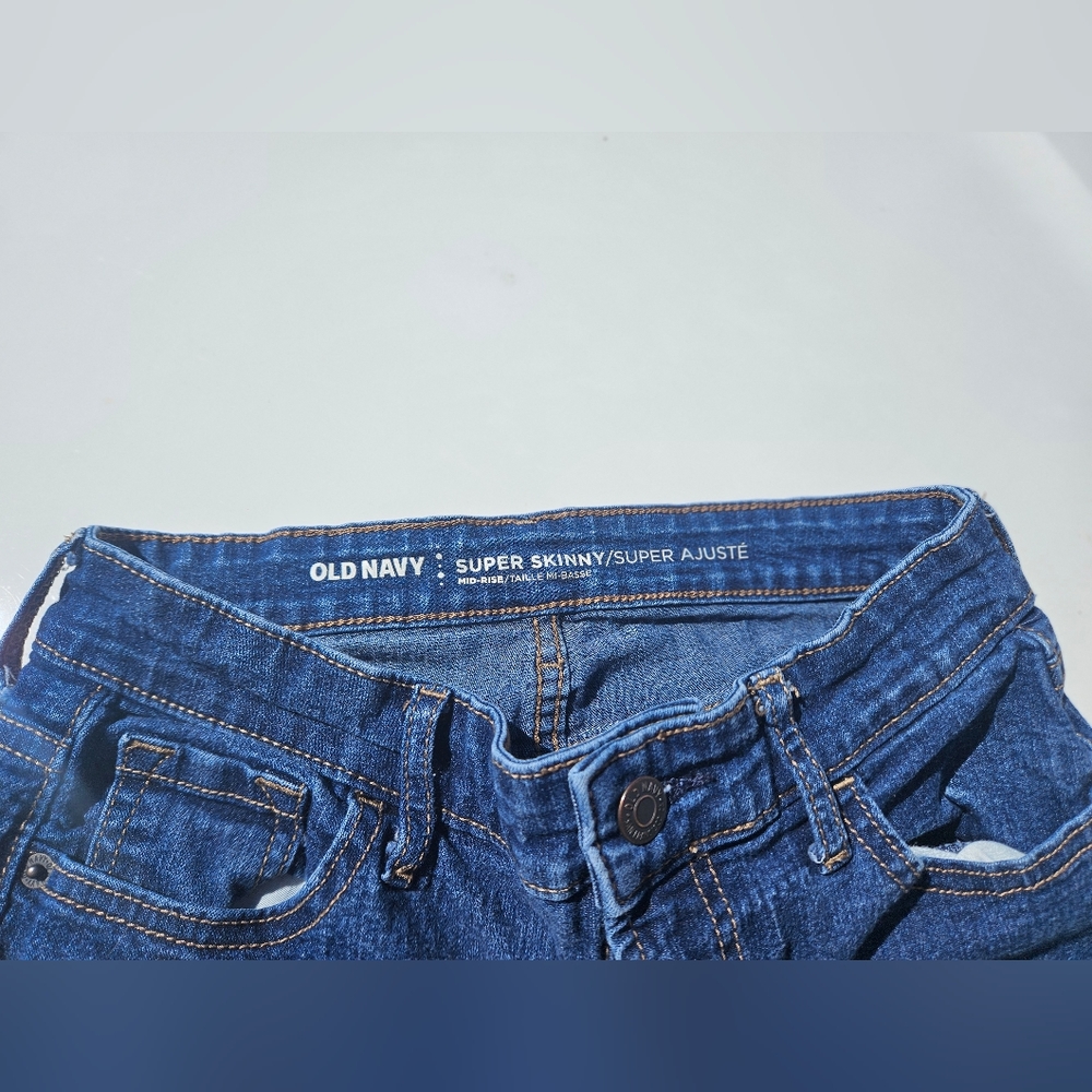Old Navy  Blue Jeans - Picture 3 of 3